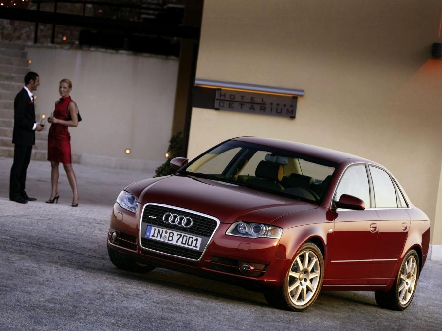  Audi A4 3.0 TDI Quattro Sedan (B7, 8E) 2004 года  (фото 1 из 9)